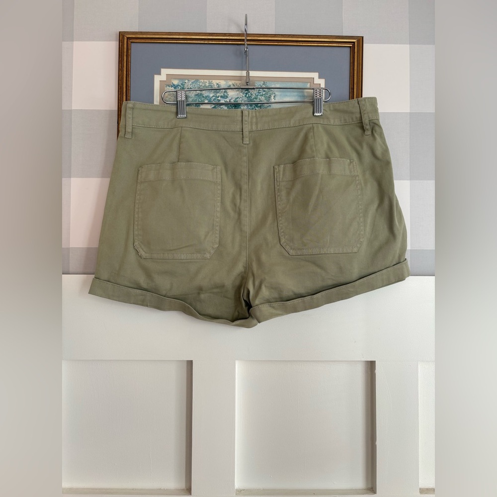 J.Crew Sage Green Cargo Shorts Women’s Size 14 Casual Utility‎ High Rise Summer - Picture 2 of 7